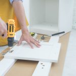 We współczesnych czasach bardzo dużo osób spędza swój wolny czas przed telewizorem